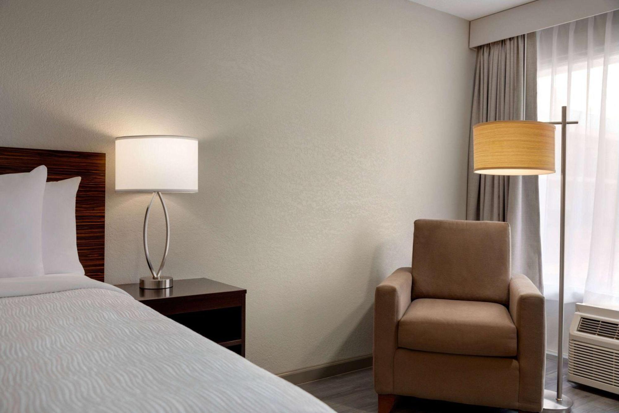 Baymont By Wyndham Emporia Va Hotel Buitenkant foto